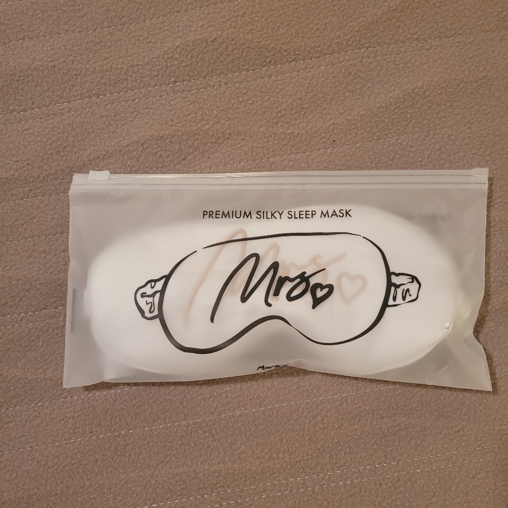 Mrs Sleeping Mask